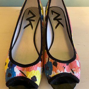 NWOT Anne Klein Floral Wedges